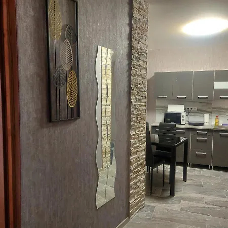 Apartment Aniko Szallas *