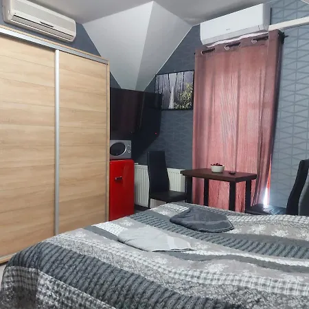 Appartement Aniko Szallas *